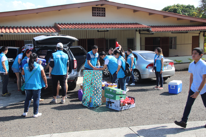 1516948651467865.jpg 180126-中國(guó)電建志愿者開展巴拿馬殘障人士收容所義工活動(dòng)2.JPG