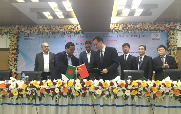 1517989650444427.jpg 簽約儀式.jpg