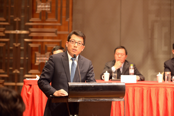 1526372159532043.jpg 魏國(guó)強(qiáng)-生活照2-公司員工代表發(fā)言.jpg