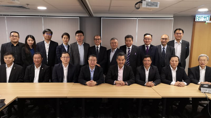 周家義隨訪港團(tuán)拜會梁振英2.jpg