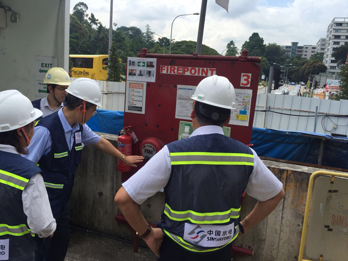 1531285879727966.jpg 現(xiàn)場檢查指導.jpg