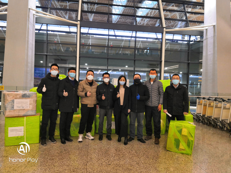 附件3 救援物資抵達(dá)上海.jpg