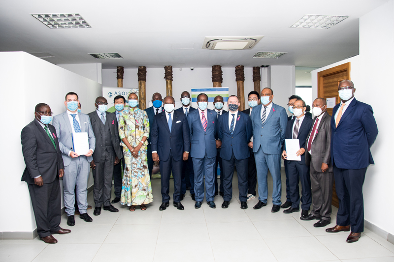 加蓬金吉利下游水電站項目簽約照片 (1).jpg