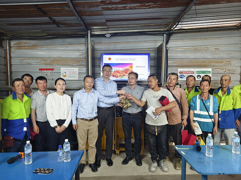 圖片2 培訓(xùn)及發(fā)放粽子.jpg