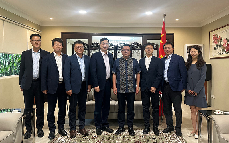 1.1 會(huì)見(jiàn)中國(guó)駐菲律賓大使黃溪連.jpg